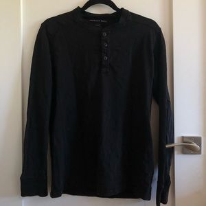 American eagle men’s Henley top